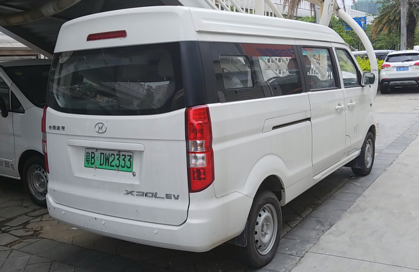 {HMG}(租赁面包车价格表图片)